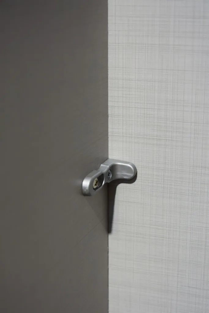 Kleiderschrank Drehtürenschrank Schlafzimmerschrank Schrank Schlafen "Drugi II" Eiche Sägerau/Graphit – Bild 3