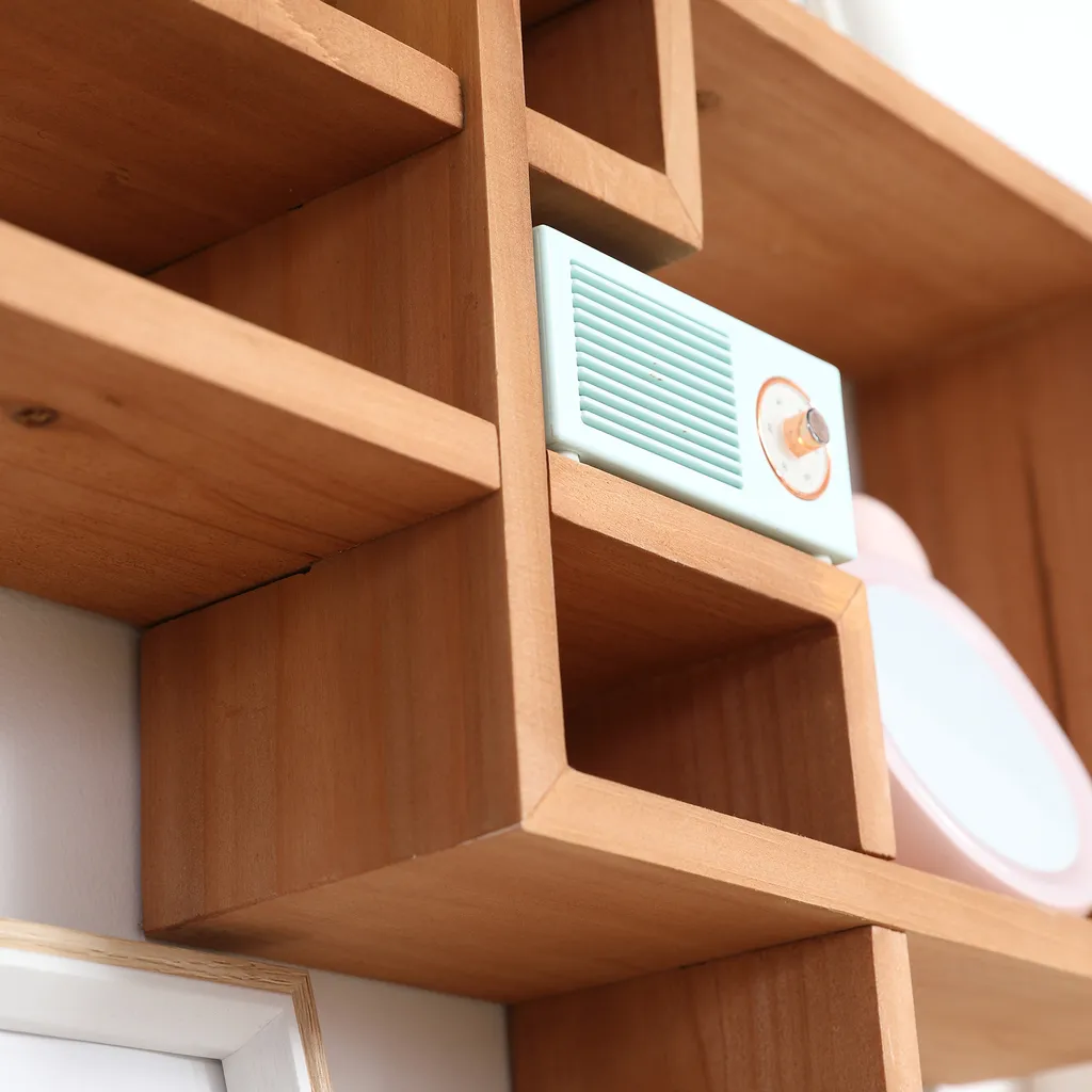 HOMCOM Wandregal Wandboard Schweberegal Mit 5 Ineinandergreifenden Würfel, 9 Fächer Deko Für Schlafzimmer Wohnzimmer Tannenholz Natur 71 X 10,2 X 80,5 Cm – Bild 8